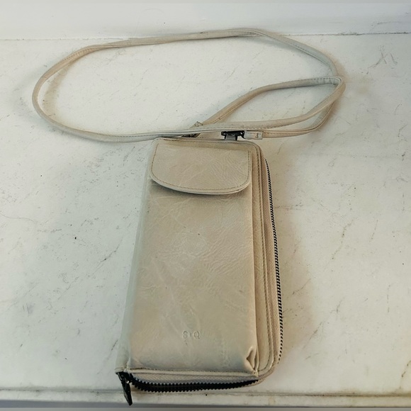 New s-q leather cross body wallet. - Picture 4 of 8